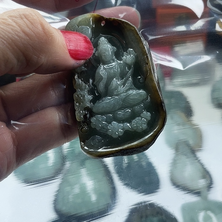 翡翠未镶嵌颈饰成品