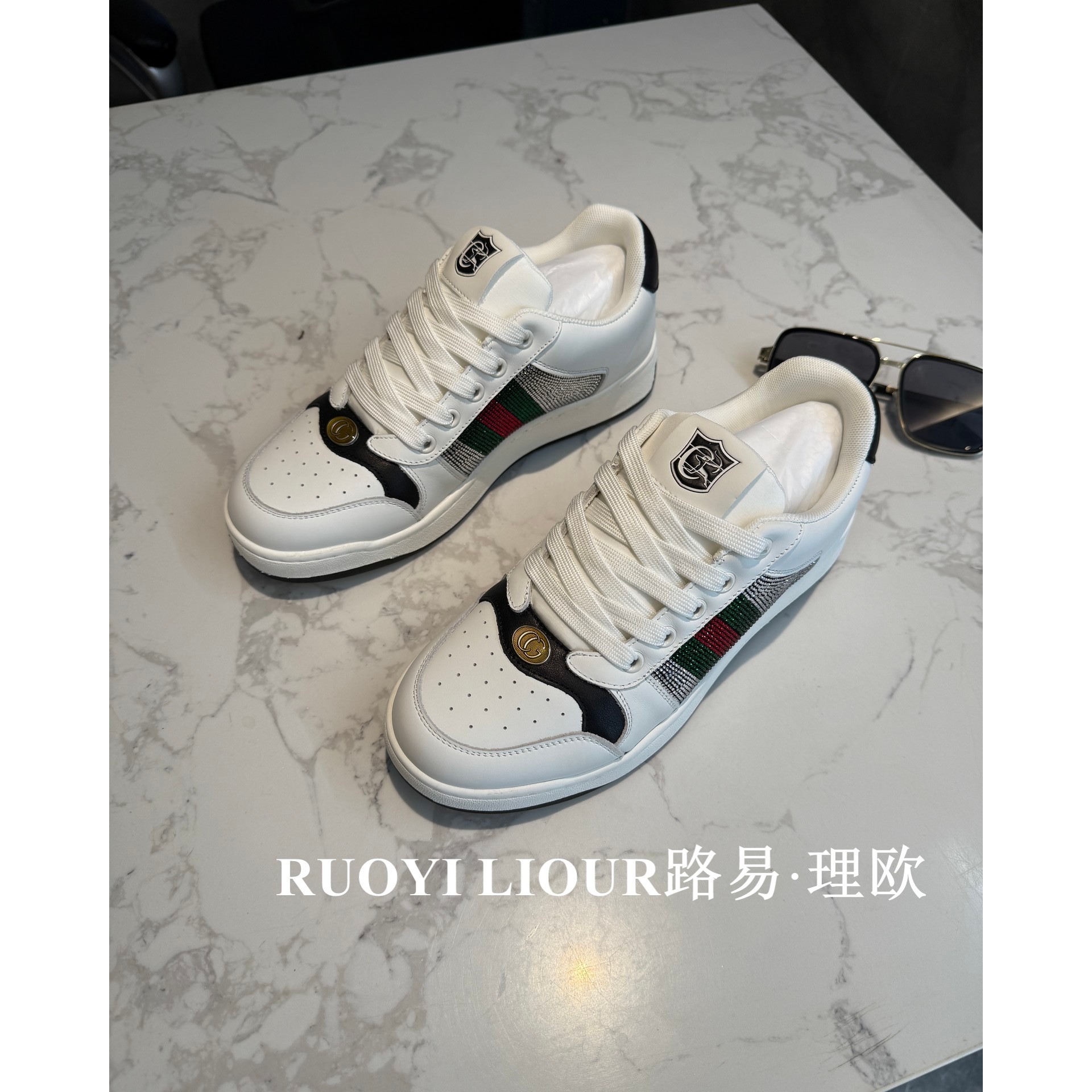 【路易理欧】欧货时尚百搭潮流简约透气亮钻小牛皮休闲男鞋0270