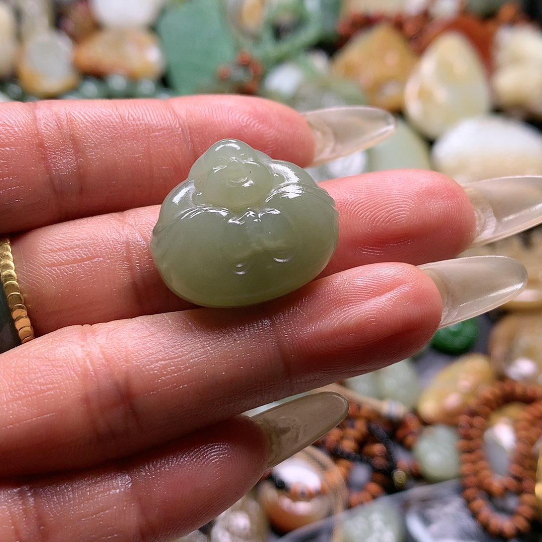 和田玉吊坠未镶嵌！