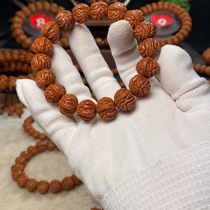 桃核吊坠•***秦岭龙纹