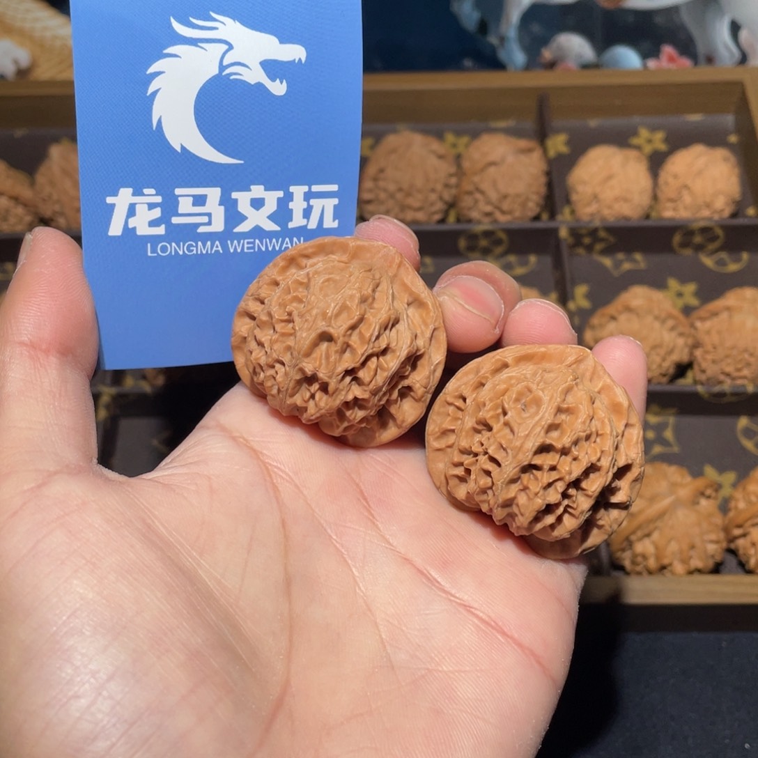 桃核吊坠宫灯 编号35