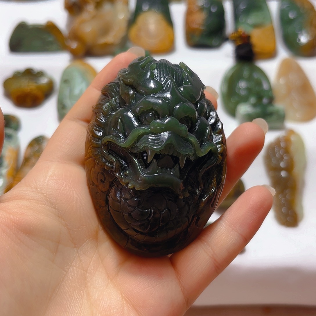 岫岩河磨玉（透闪石质玉）挂件未镶嵌2****点