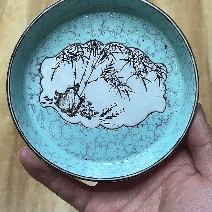能***空瓷片精美的陶瓷摆件……