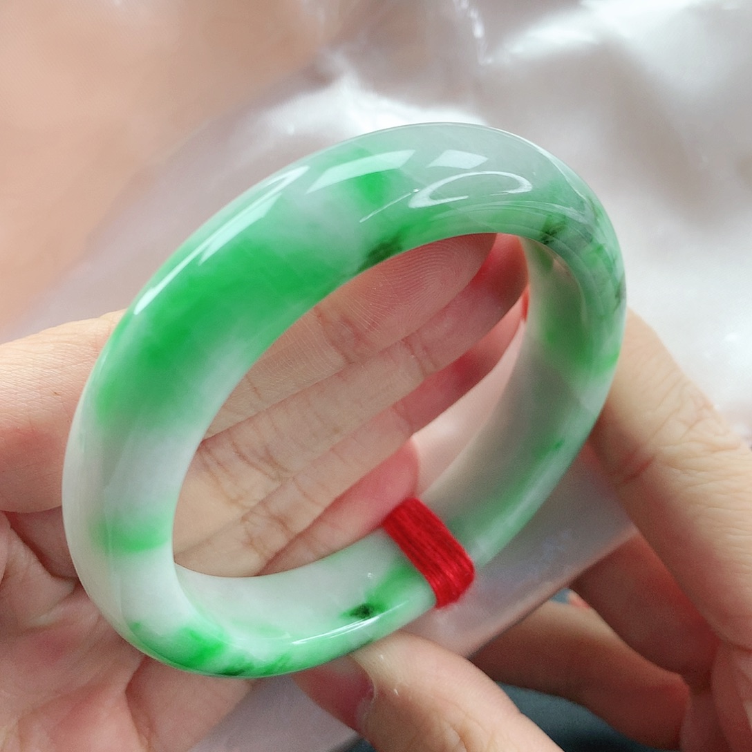 翡翠手镯未镶嵌，041