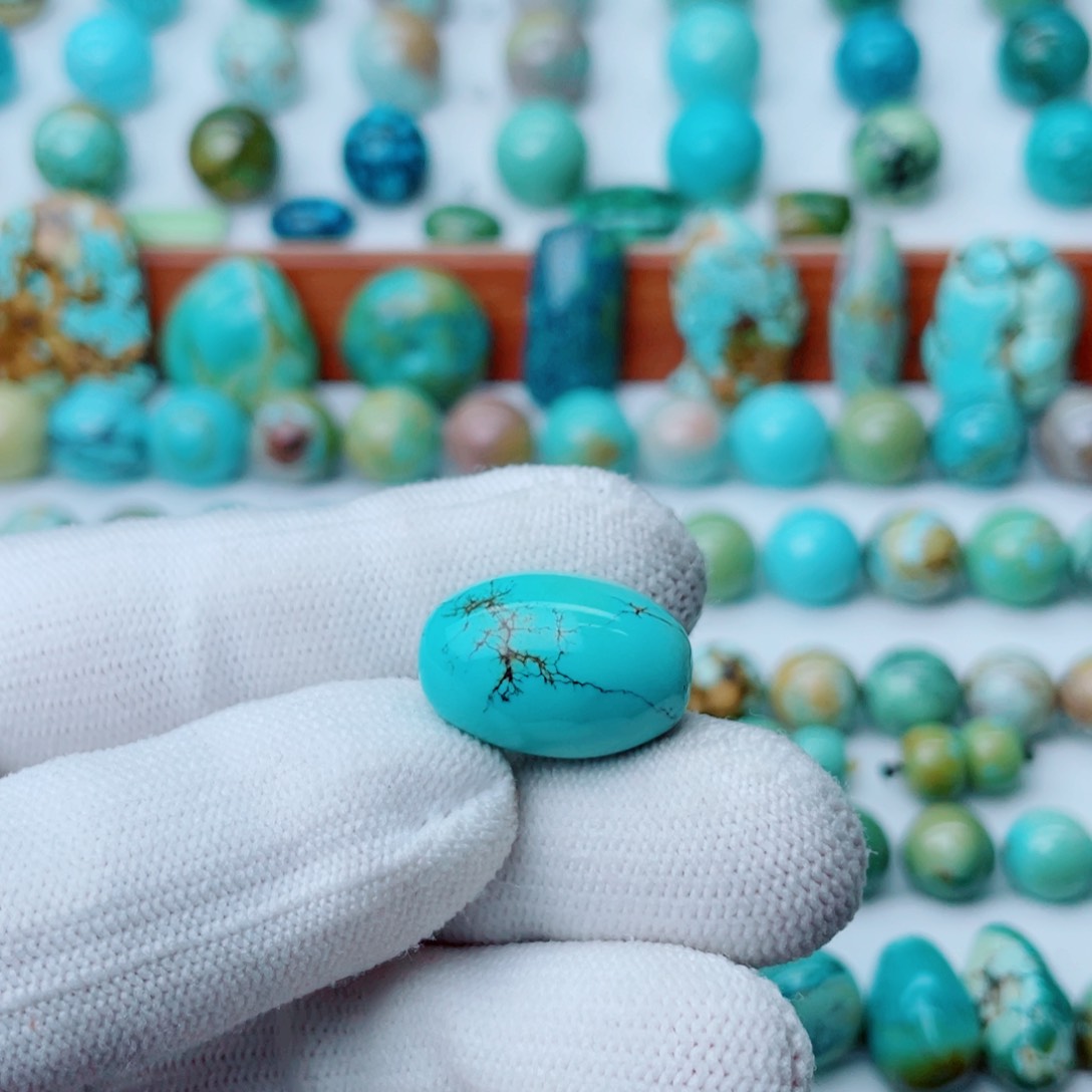 未镶嵌绿松石珠宝奇石