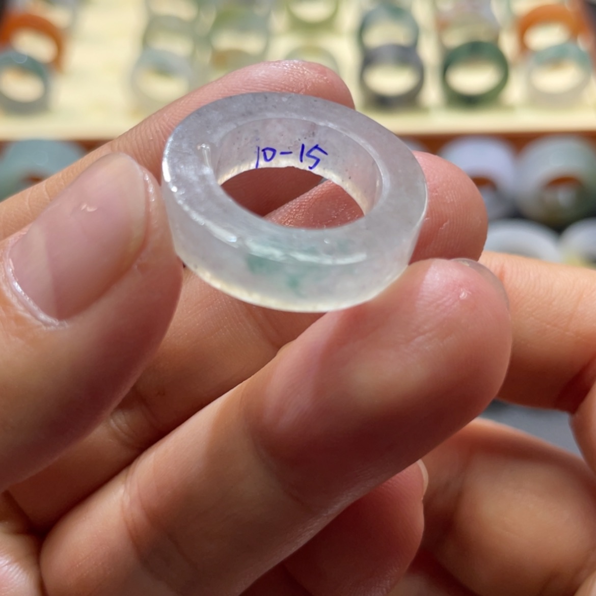 【闪购商品】定制翡翠未镶嵌天然翡翠10-15圈冰绿乌鸡