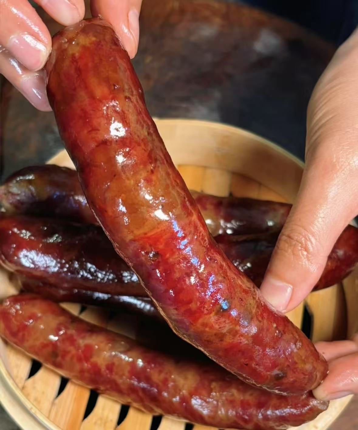 正宗川味麻辣纯土猪肉灌制四川腊味香肠年货必备