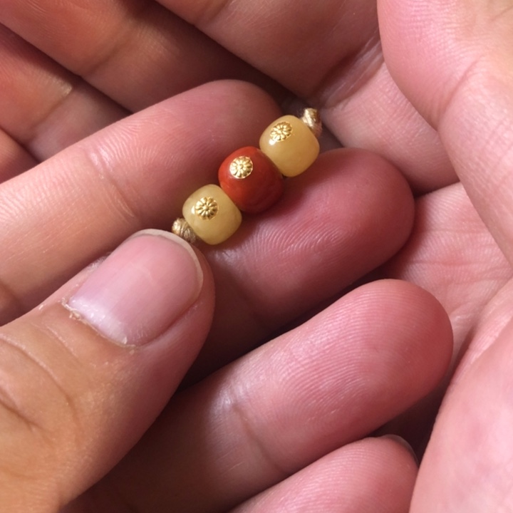 蜜蜡珠宝奇石未镶嵌