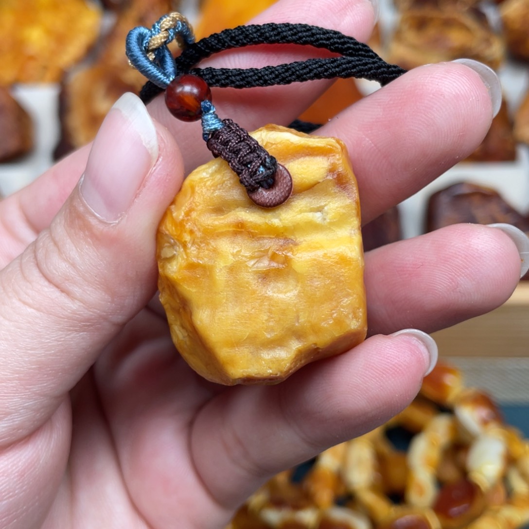 蜜蜡珠宝奇石未镶嵌