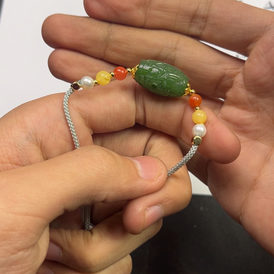 和田玉颈饰未镶嵌