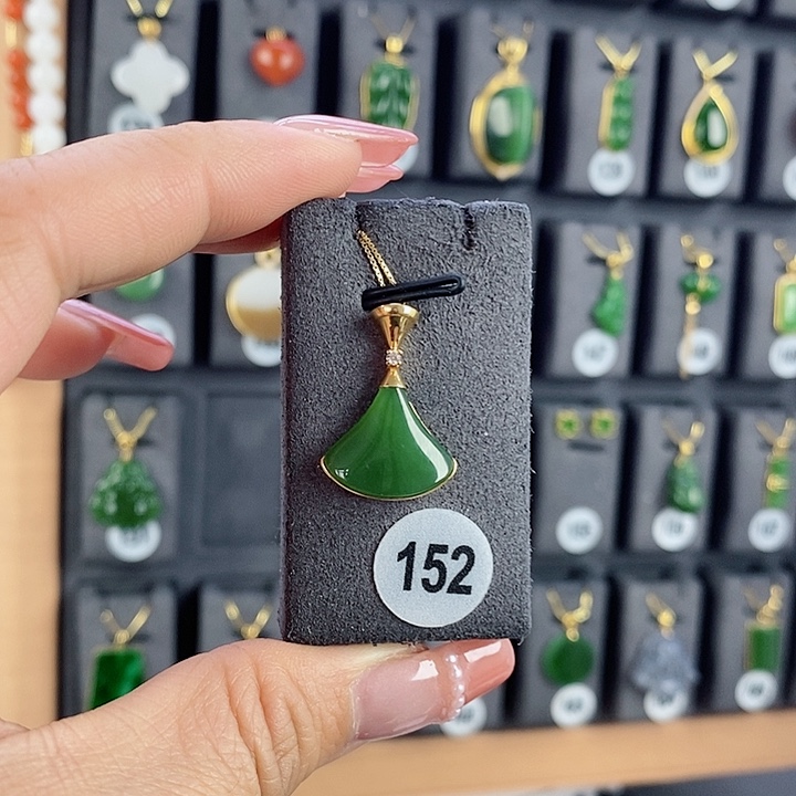 和田玉18K金镶嵌吊坠(赠链)幸**孩