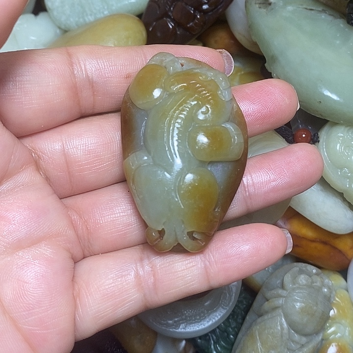 和田玉未镶嵌挂件