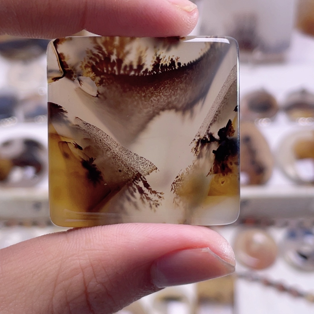 玛瑙/玉髓未镶嵌珠宝奇石