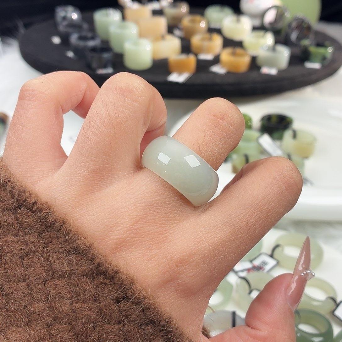 和田玉未镶嵌戒指b86青白墩17.8不退换