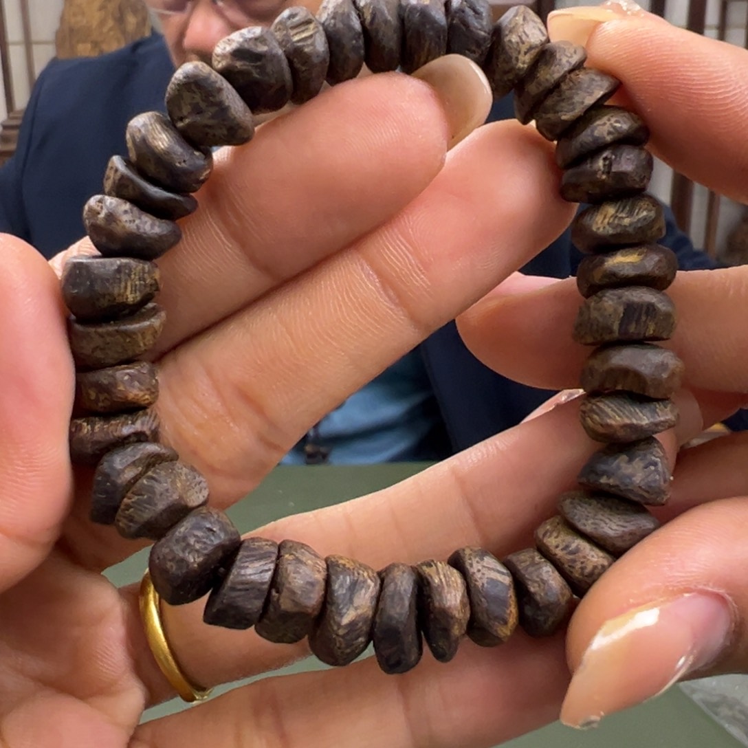 沉香手串透顶绿沉水包壳卡1.0/12g+