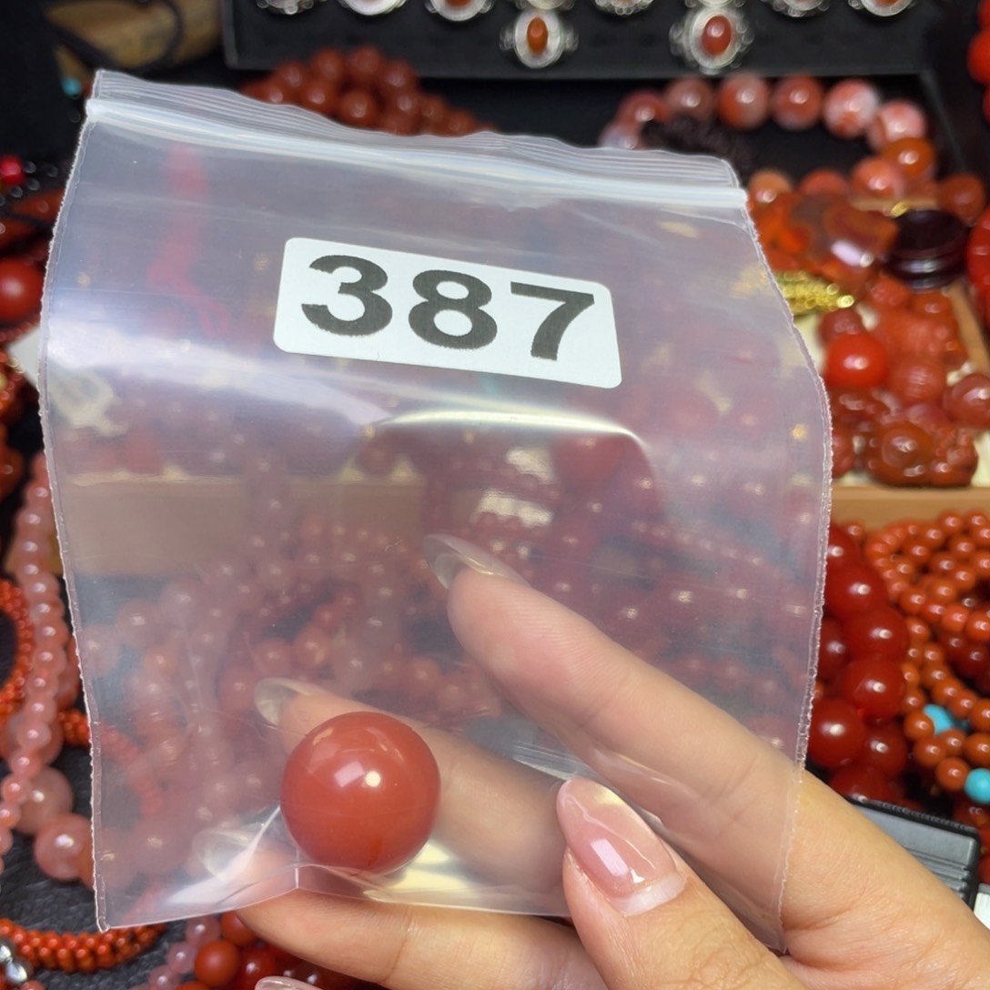 南红玛瑙手串未镶嵌黄*蓓