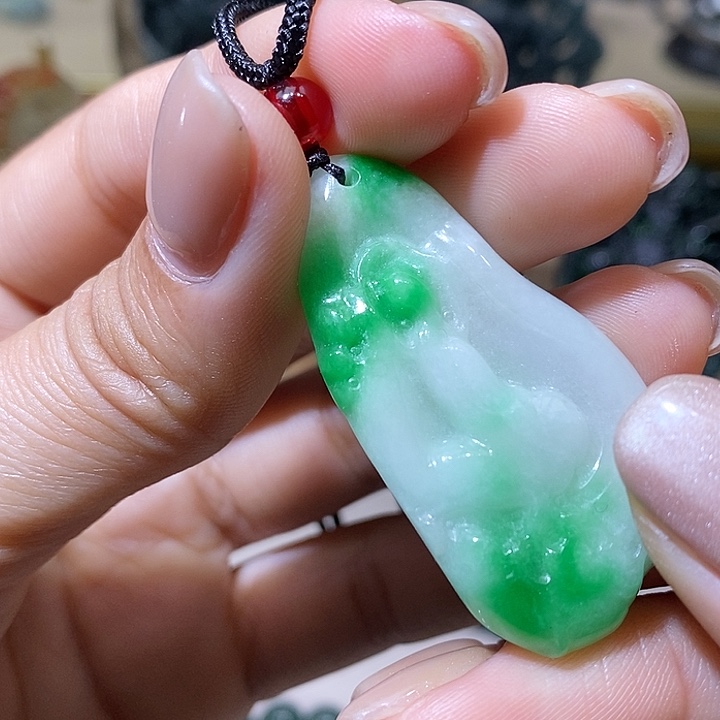 翡翠未镶嵌颈饰翡翠