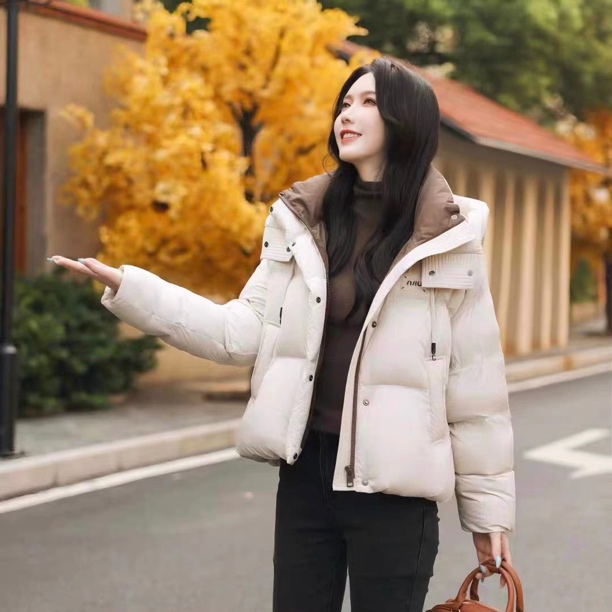 女款连帽短款撞色设计宽松加厚时尚百搭保暖外套冬季新款