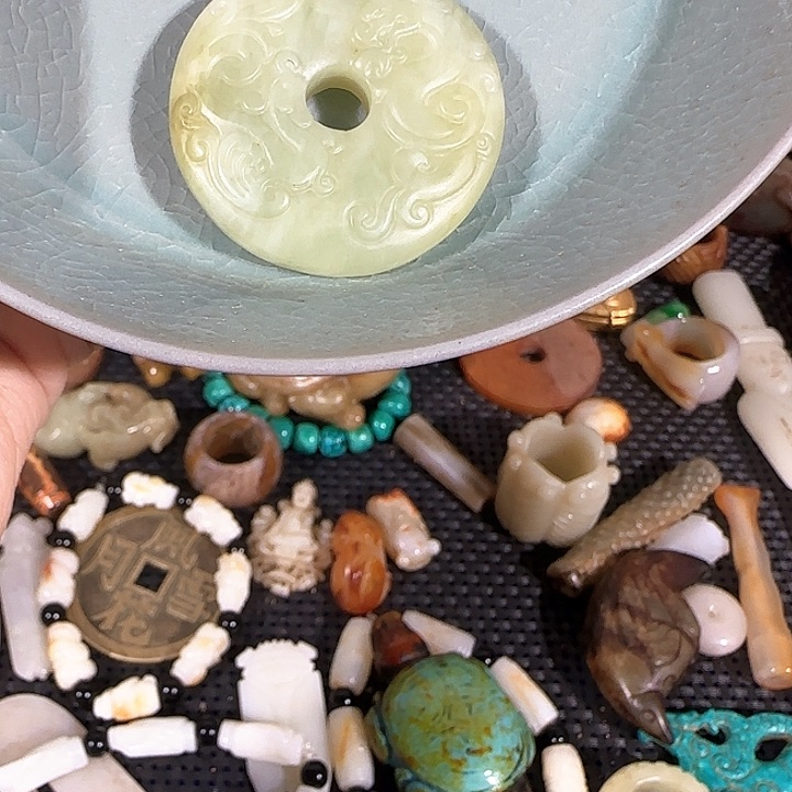 瓷片xdghhjnjhhvvvhg