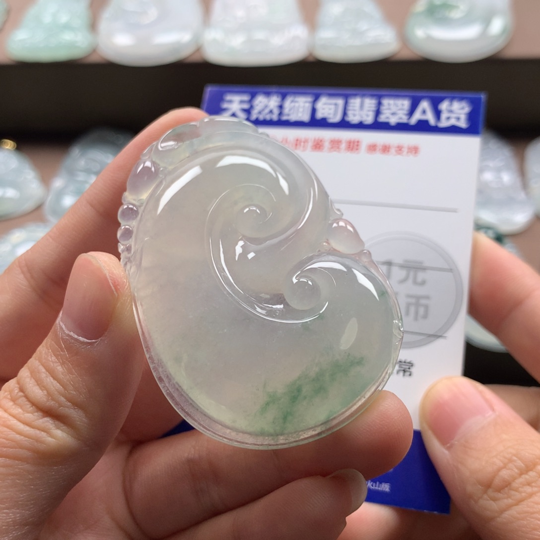 颈饰未镶嵌翡翠暖*?天然翡翠