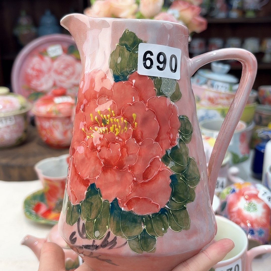 瓷片兔兔好可爱啊我