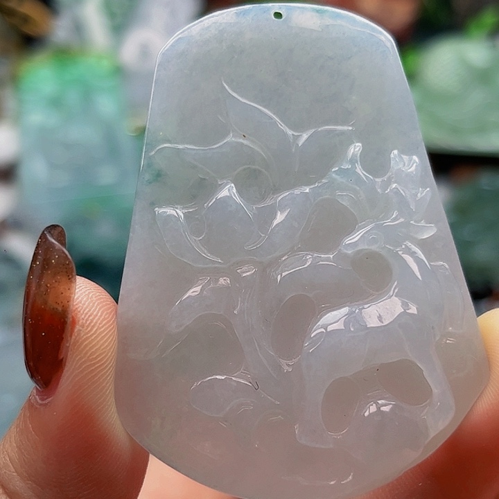 翡翠未镶嵌颈饰挂件