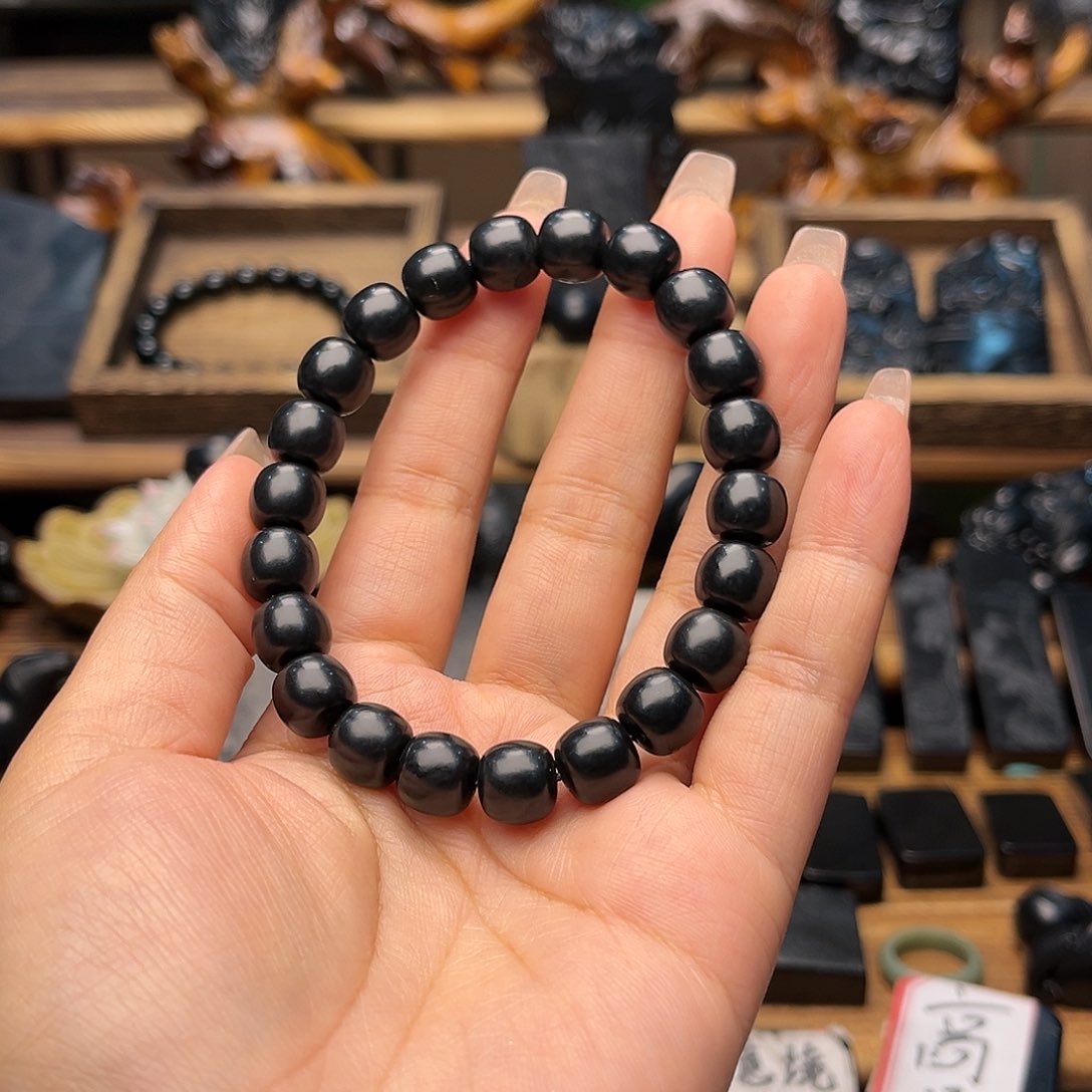 手链未镶嵌和田玉（墨玉）刘*斯