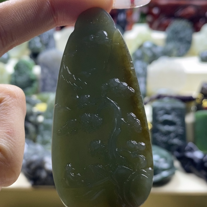 和田玉颈饰未镶嵌