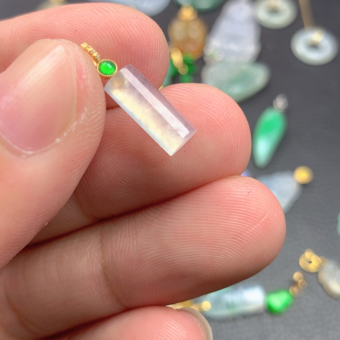 【闪购商品】颈饰18K金镶嵌翡翠翡翠