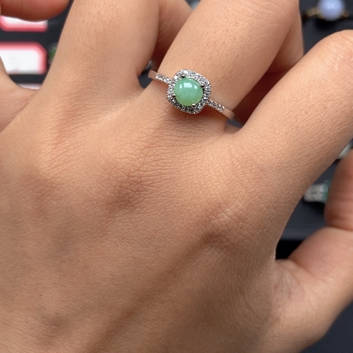 翡翠未镶嵌戒指戒指