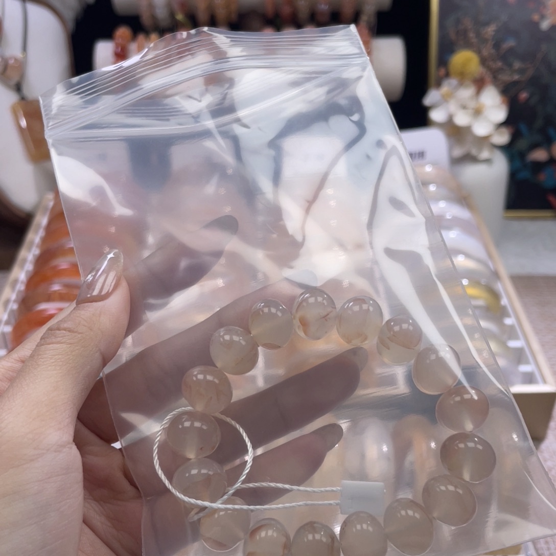 一***卷玛瑙/玉髓未镶嵌手串