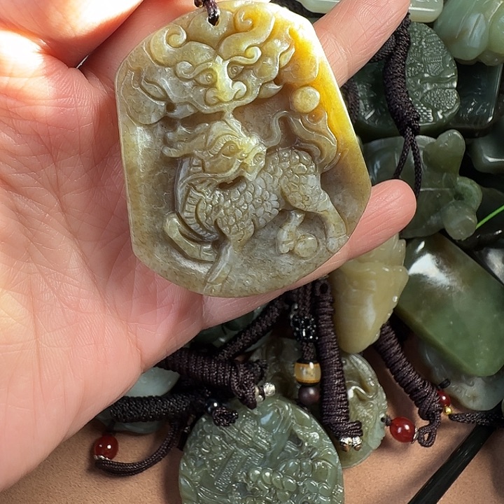 和田玉颈饰未镶嵌