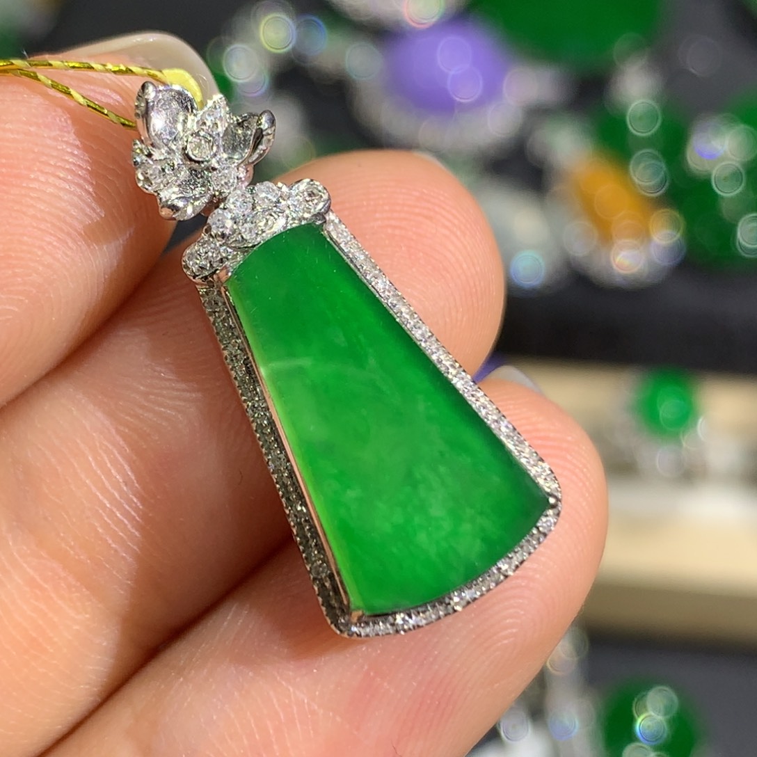 翡翠颈饰18K金镶嵌9、