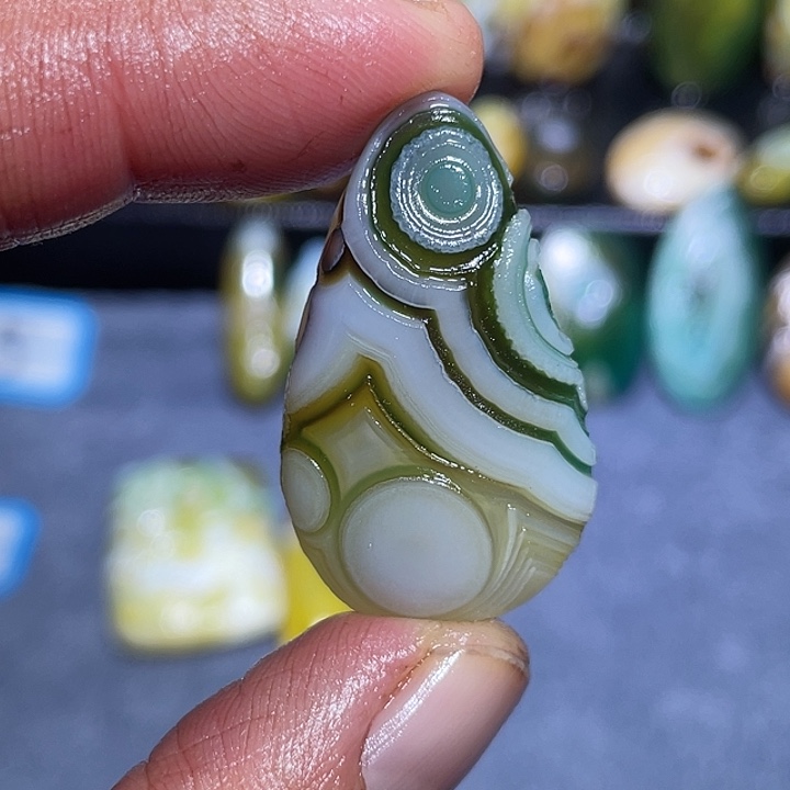 玛瑙/玉髓未镶嵌珠宝奇石