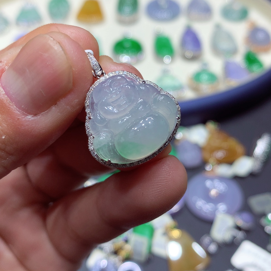 翡翠吊坠(赠链)18K金镶嵌