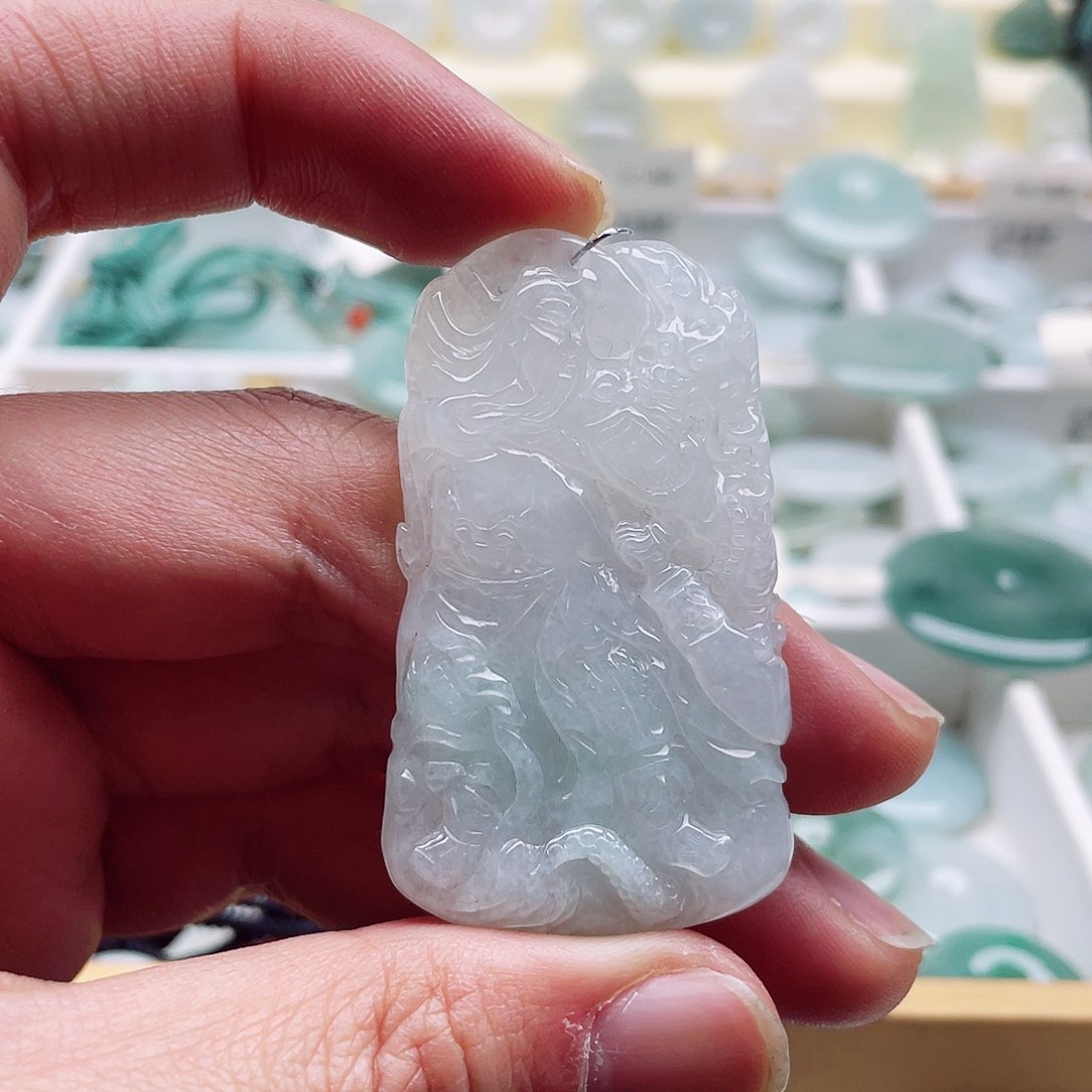 翡翠颈饰未镶嵌天然翡翠