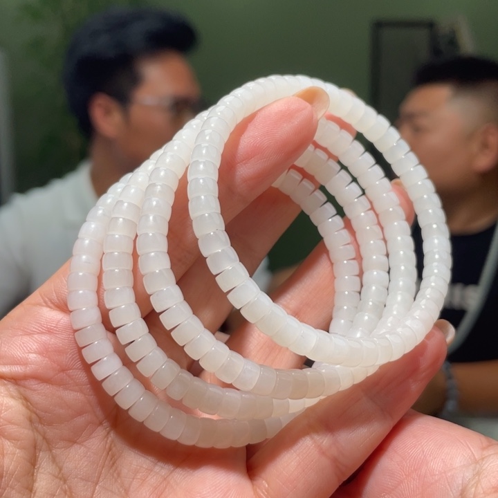 和田玉未镶嵌颈饰多样性发货，发其一