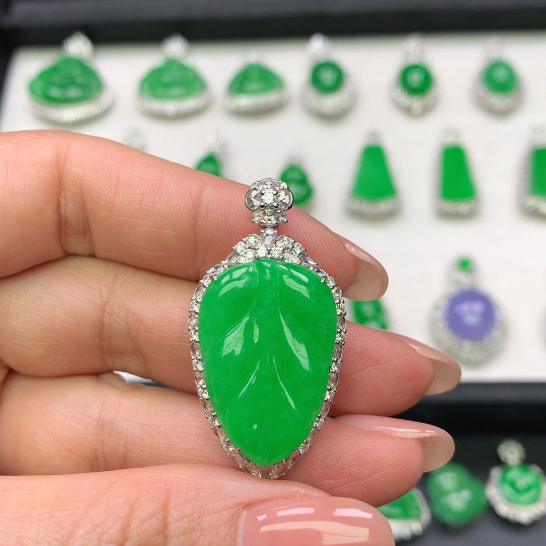 翡翠18K金镶嵌吊坠(不含链)