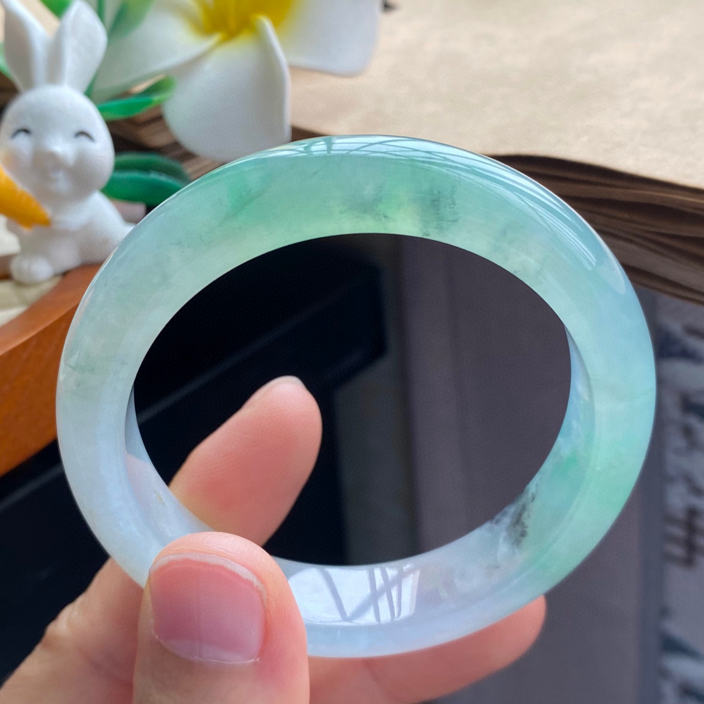 1.25批13563号手镯51.5-12.2-7.9冰飘阳绿果冻镯！色泽明亮鲜艳！