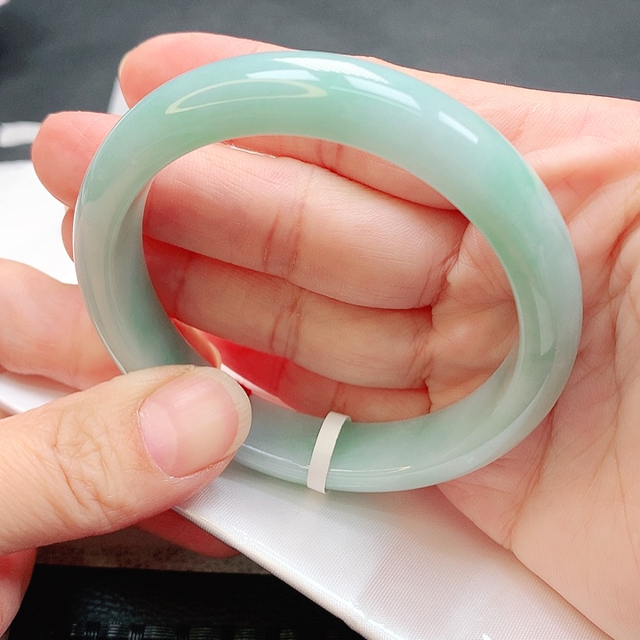 翡翠手镯未镶嵌手镯57