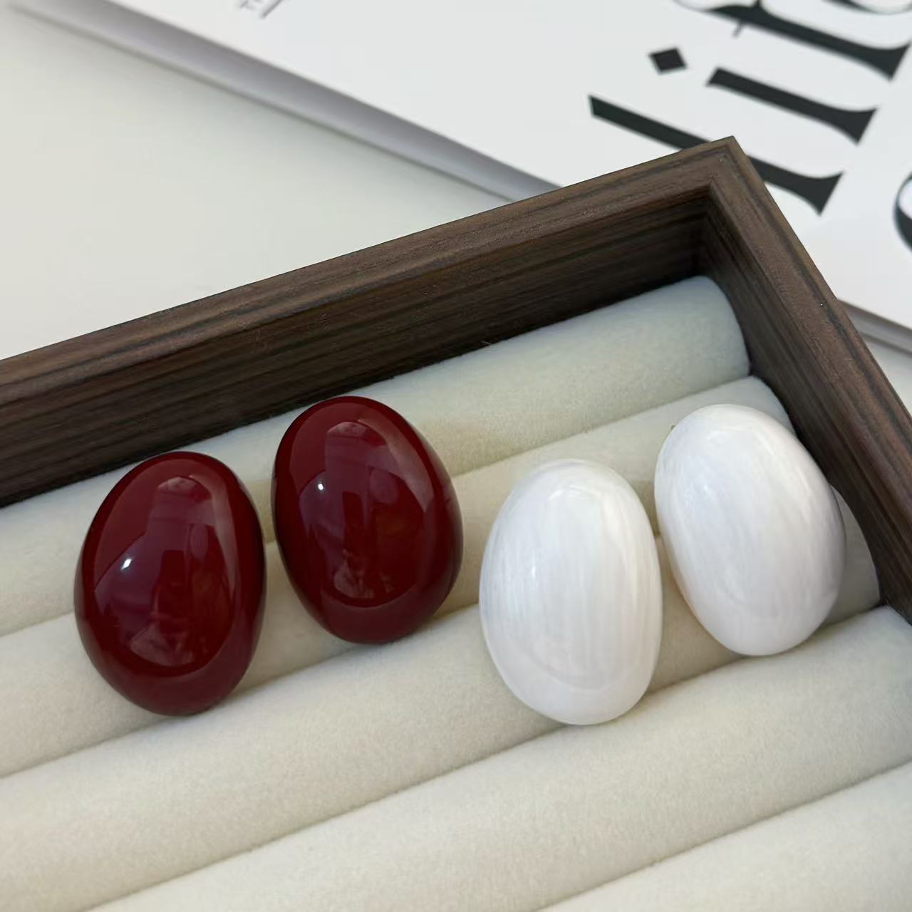 铜合金耳饰 时尚耳饰品小众气质红色耳钉简约法式素款轻奢女r630