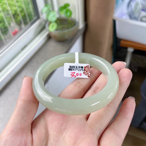 新疆且末料正装手镯天然和田玉手镯多样性发货圈口50-62mm