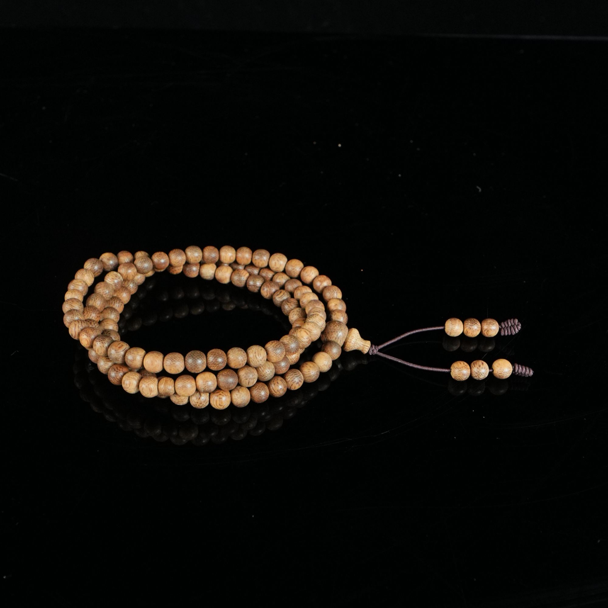 DY-B5469 加里曼丹黄油软丝老料沉香念珠 0.58cm 10.1g