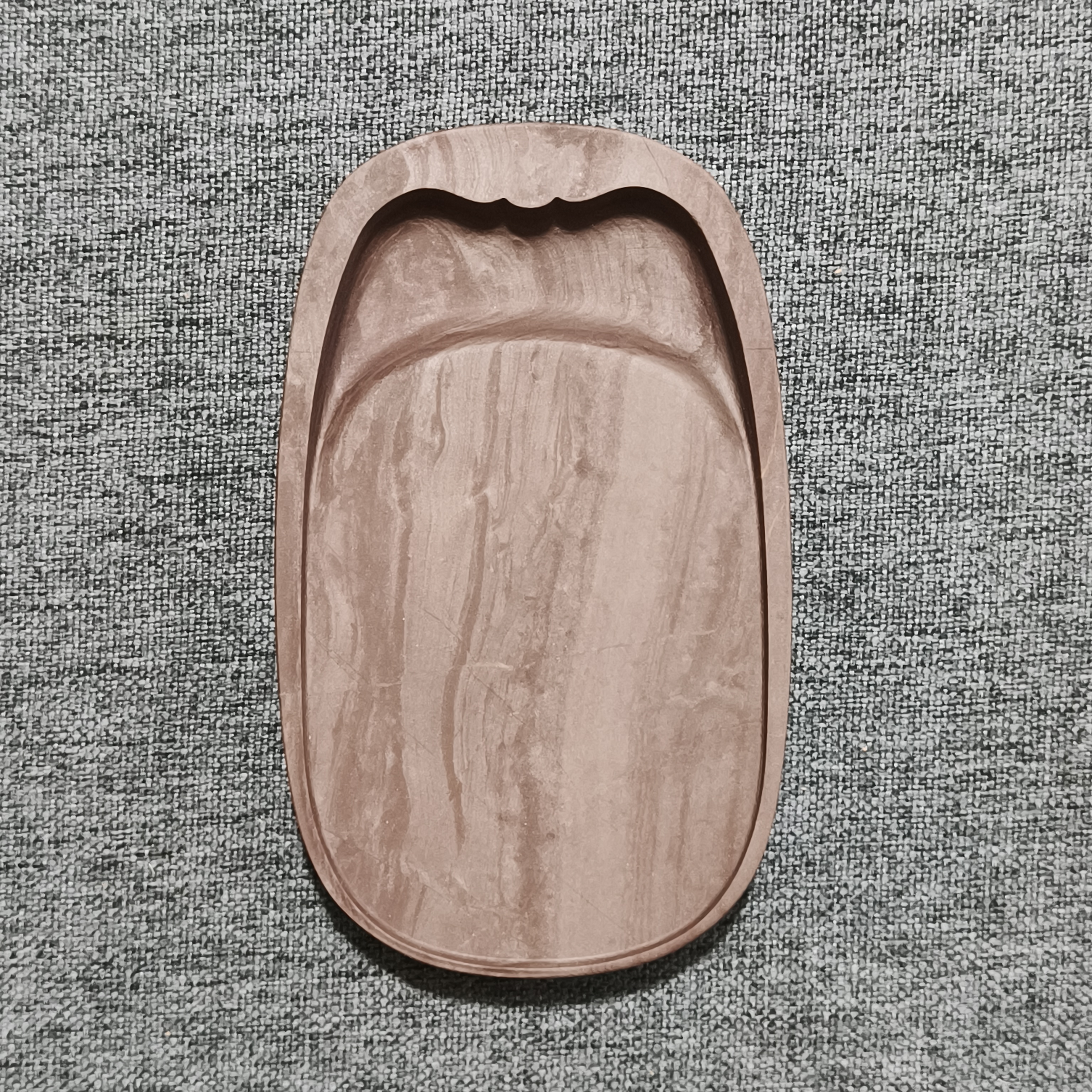 老坑洮砚，喇嘛崖老坑鸊鷉血花池砚，尺寸12.4*7.5*1.45厘米