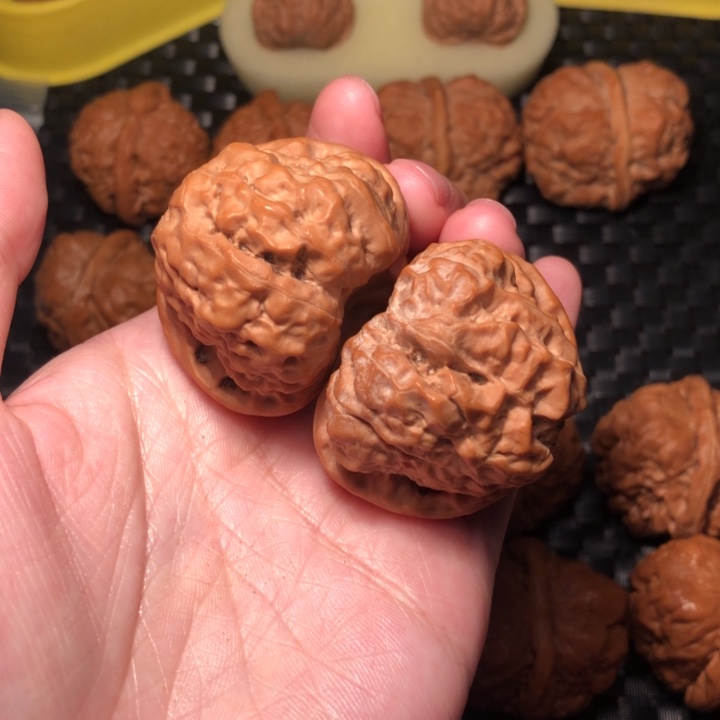 文玩核桃把件四开掐腰暴力肌肉43