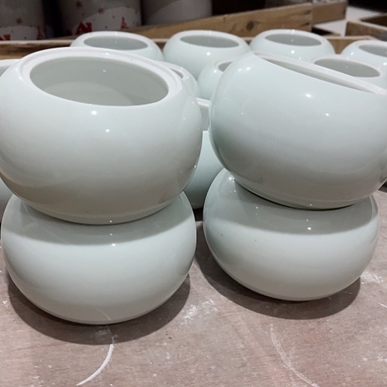 多肉绿植陶瓷花盆9.9包邮，有孔