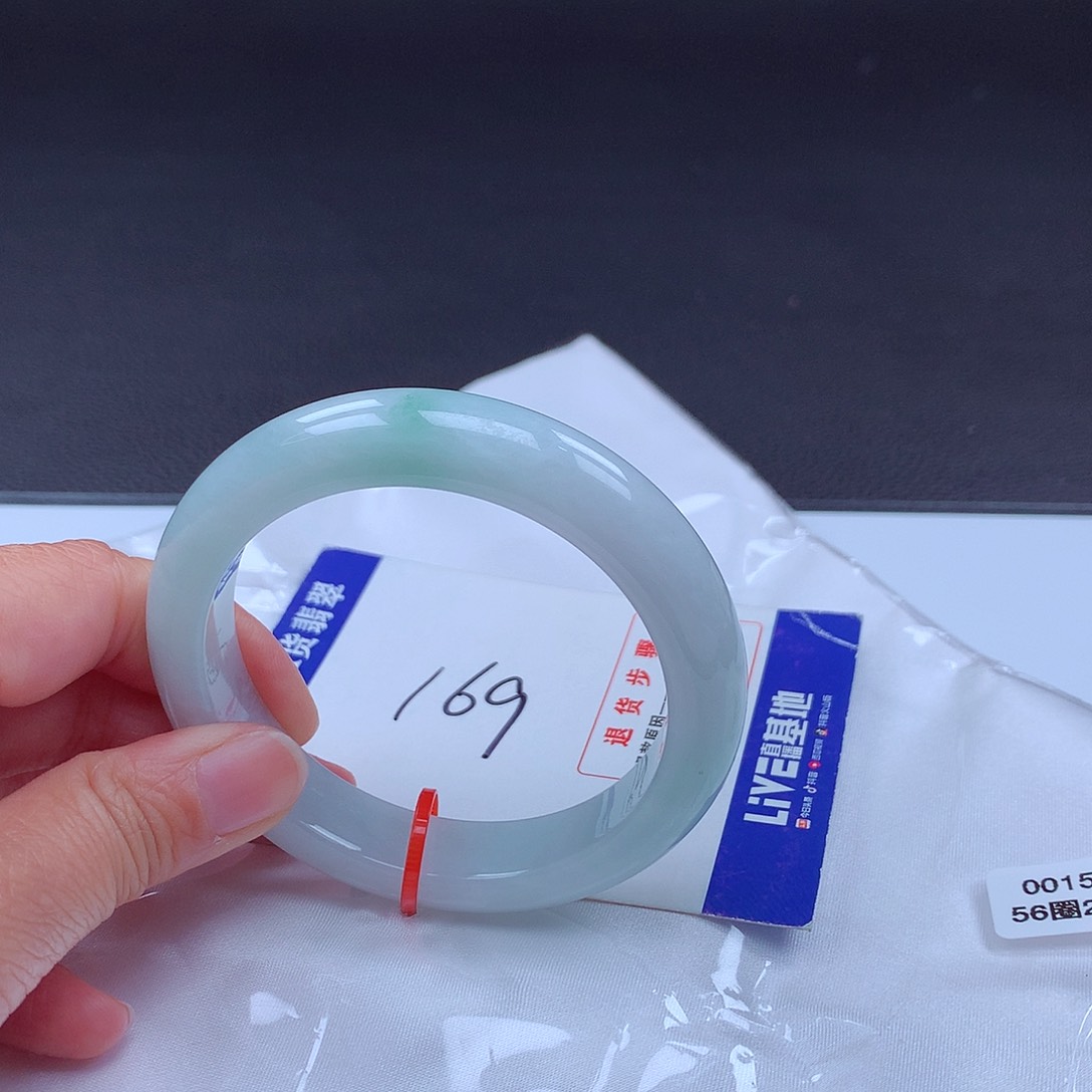 翡翠手镯未镶嵌手镯001561