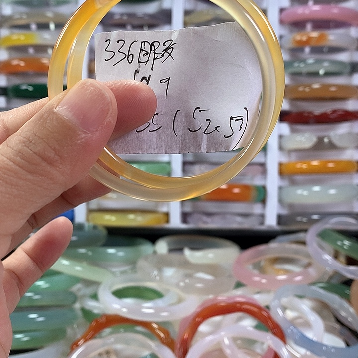 玛瑙/玉髓手镯未镶嵌