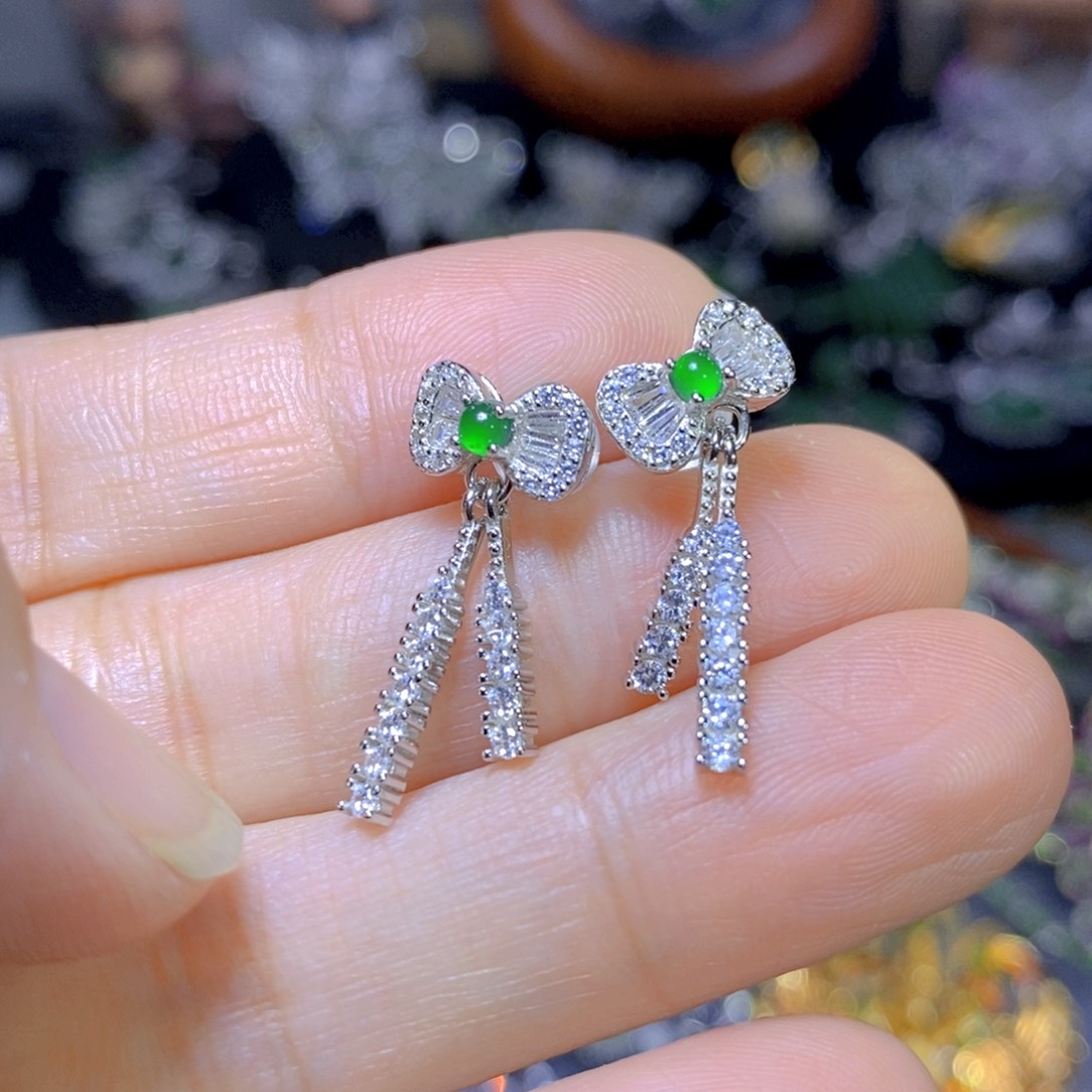 翡翠颈饰银S925镶嵌天然翡翠