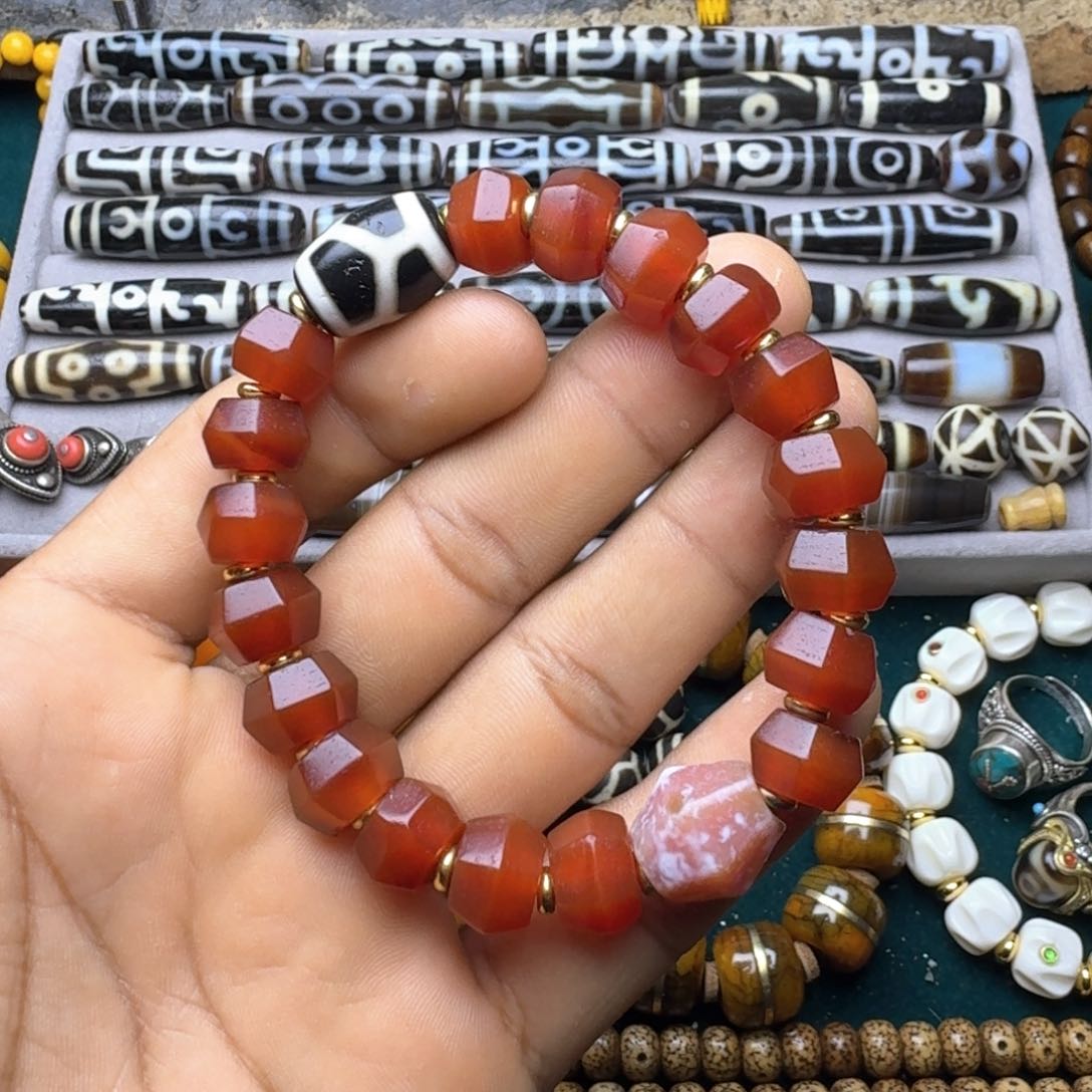 柏香籽/百香籽吊坠如图